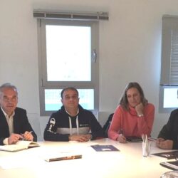 El senador socialista Alfonso Moscoso asume compromisos con el sector de la piel y reclama a la Junta que mantenga el mismo nivel de apoyo
