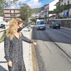 La delegada de la Junta promete la mejora de un tramo de la carretera A-373 a su paso por Ubrique