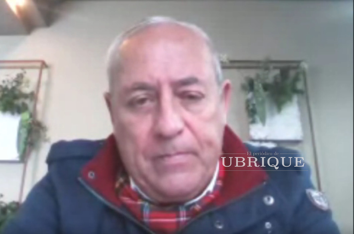 El exjefe de la Policía de Ubrique Carlos Carretero dice que no fue detenido por tráfico de droga, pero sí su hijo