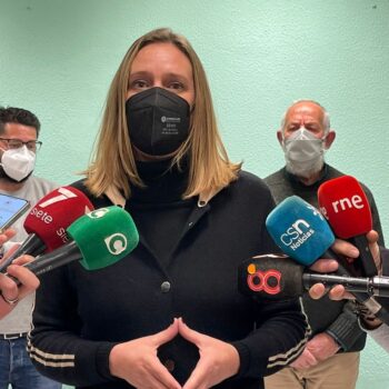 Isabel Gómez anuncia el apoyo del PSOE a la manifestación en defensa de la sanidad pública