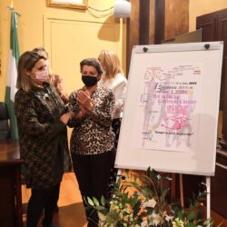 <i>Ubrique dame tu mano</i> presenta el cartel de la caminata solidaria