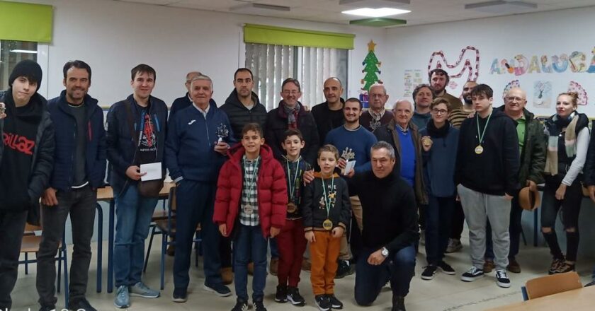 Alberto Mateos gana el Torneo de Ajedrez de Navidad