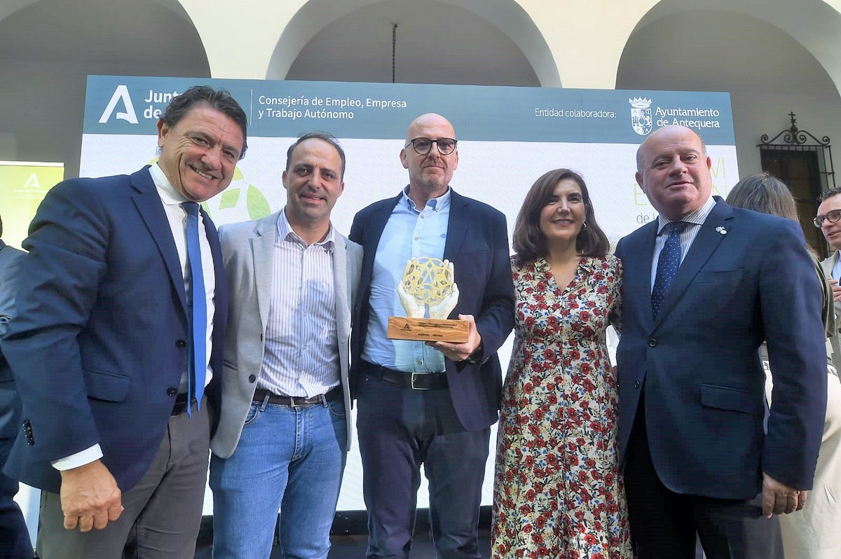 José Montiel recibe el premio de artesanía de Andalucía