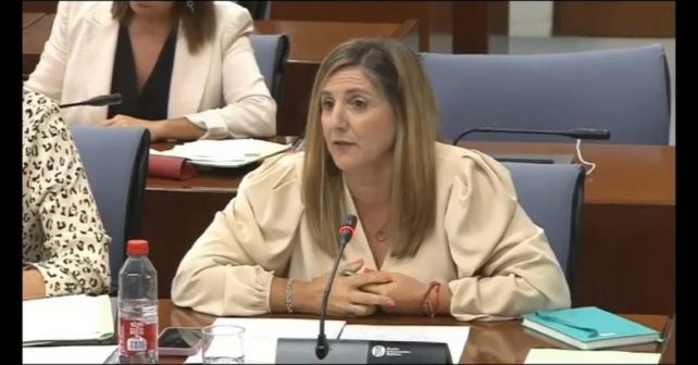 El PSOE pide en el Parlamento a la consejera que atienda a la Plataforma Atención Pediátrica Digna