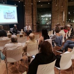 El libro póstumo del escritor ubriqueño Jesús Ynfante <i>La Remonarquía</i>, presentado en Barcelona
