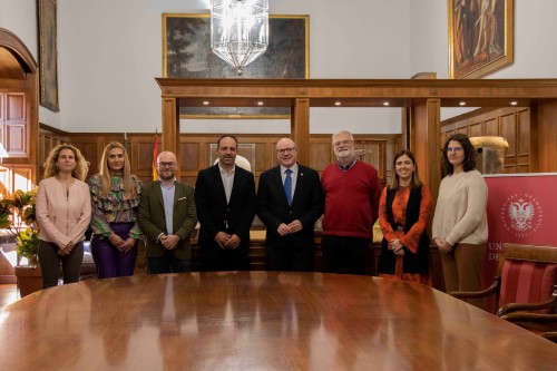 Convenio entre Universidad de Granada y Ayuntamiento de Ubrique para investigar el yacimiento de Ocuri
