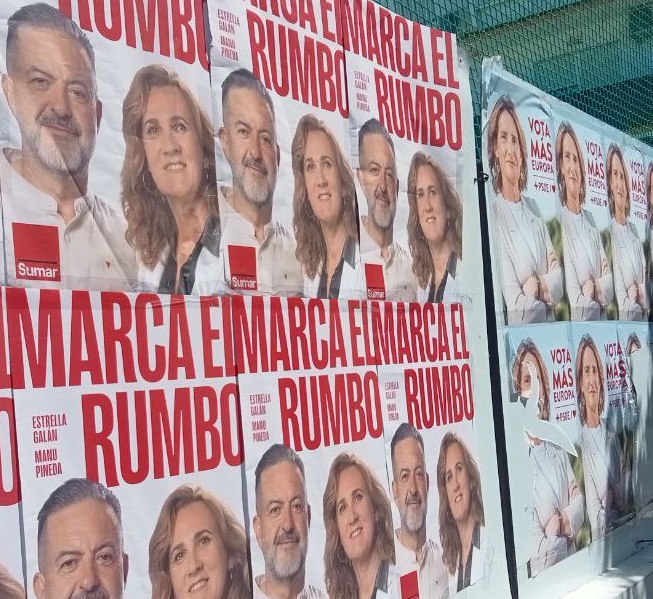 Carteles electorales en Ubrique.