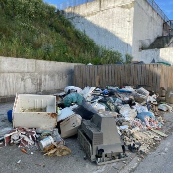 Vertedero incontrolado en los aledaños del casco urbano