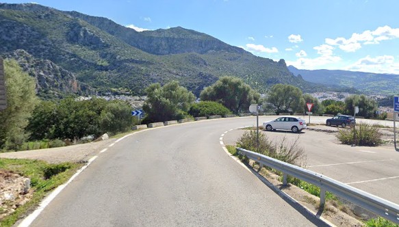Carretera Ubrique-Benaocaz.