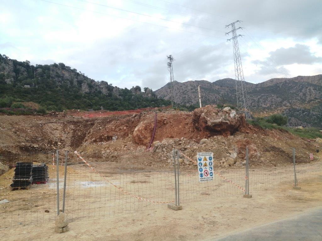 Polígono industrial en construcción, considerado ilegal, según la denuncia de Ecologistas en Acción.