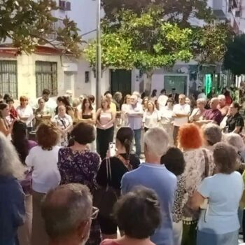 Celebrada una concentración en Ubrique para denunciar el genocidio que comete Israel contra los palestinos en Gaza