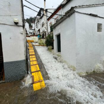 Control para dejar circular el caudal de Ubrique el Ato