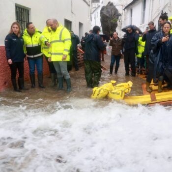 La presidenta de la Diputación, en las zonas más afectadas por el temporal en Ubrique