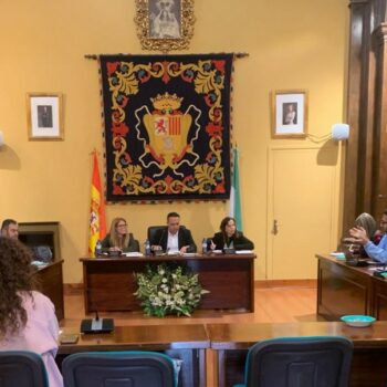 Ubrique pierde más de 500 citas médicas al mes mientras crea hasta 900 adicionales para evitar el colapso