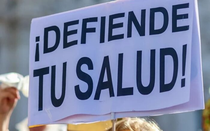 Pancarta en defensa de la salud.