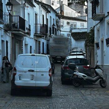 El Juzgado estima el recurso de los vecinos del casco antiguo de Ubrique contra la modificación del tráfico decidida por el Ayuntamiento