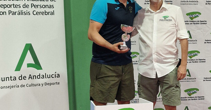 Éxito del Club de Tenis de Mesa Adaptado de Ubrique con Juan Carlos González