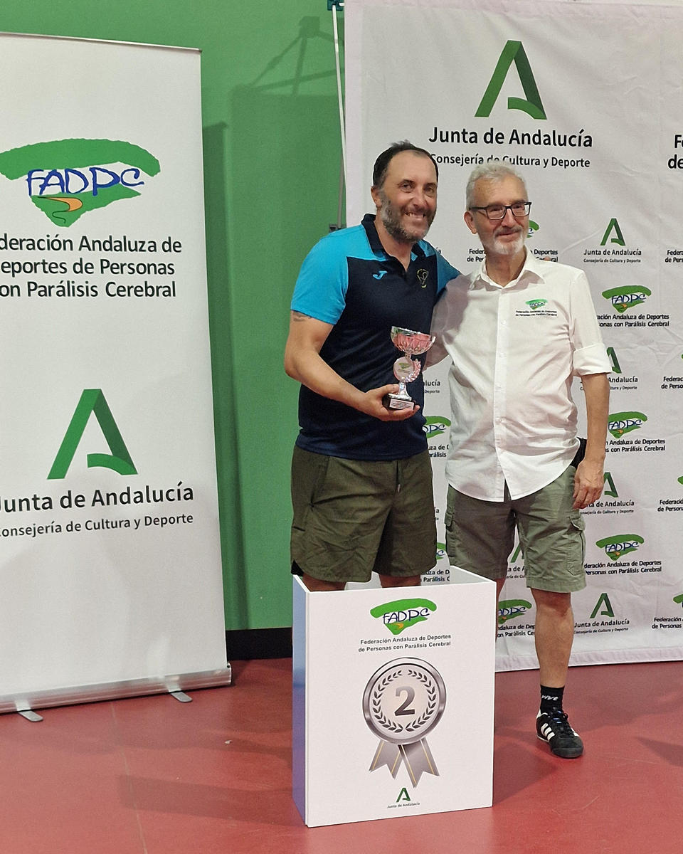 Éxito del Club de Tenis de Mesa Adaptado de Ubrique con Juan Carlos González