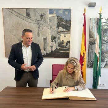 La presidenta del Parlamento de Andalucía visita Ubrique
